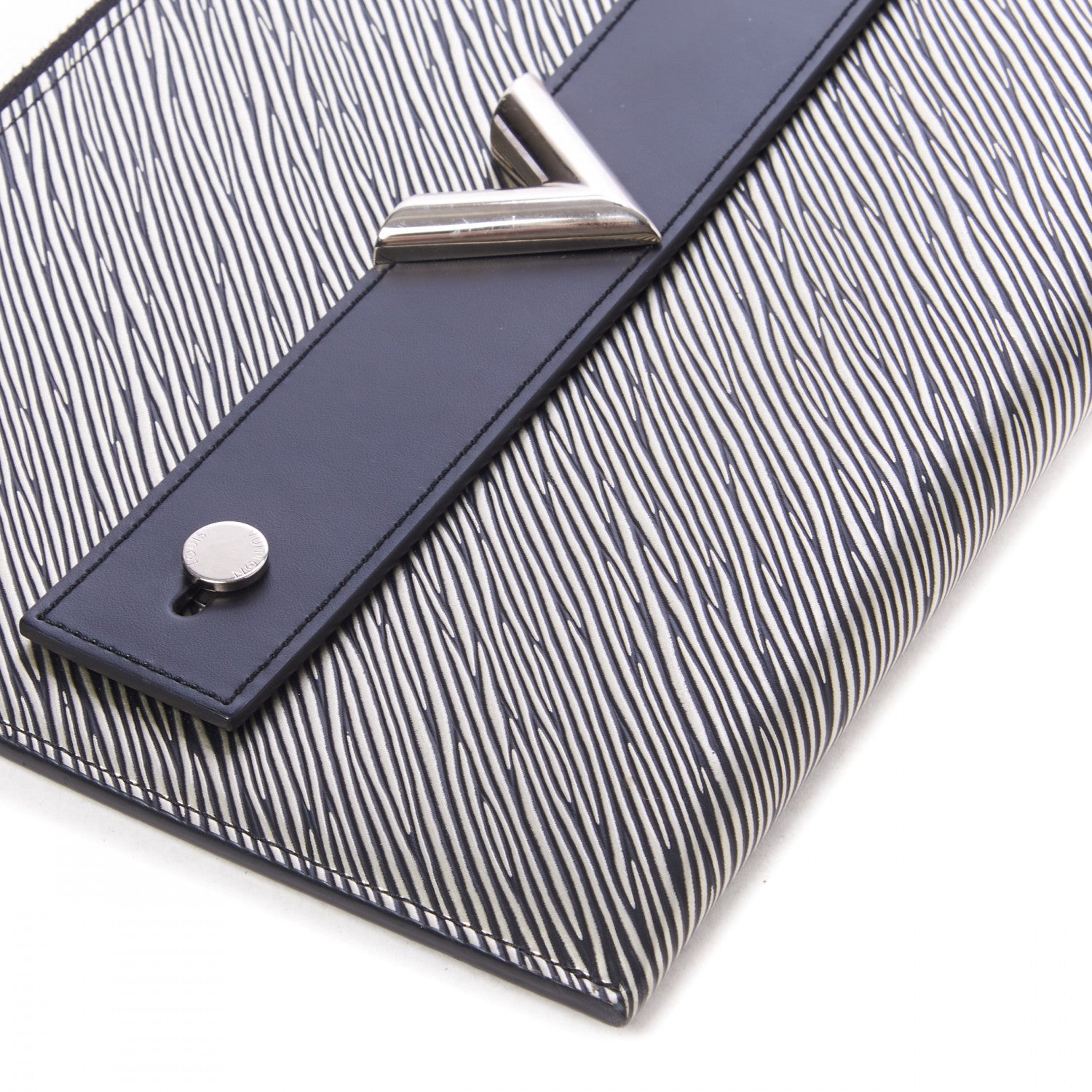 Louis Vuitton Epi Essential V Pochette Platine 5 of 8