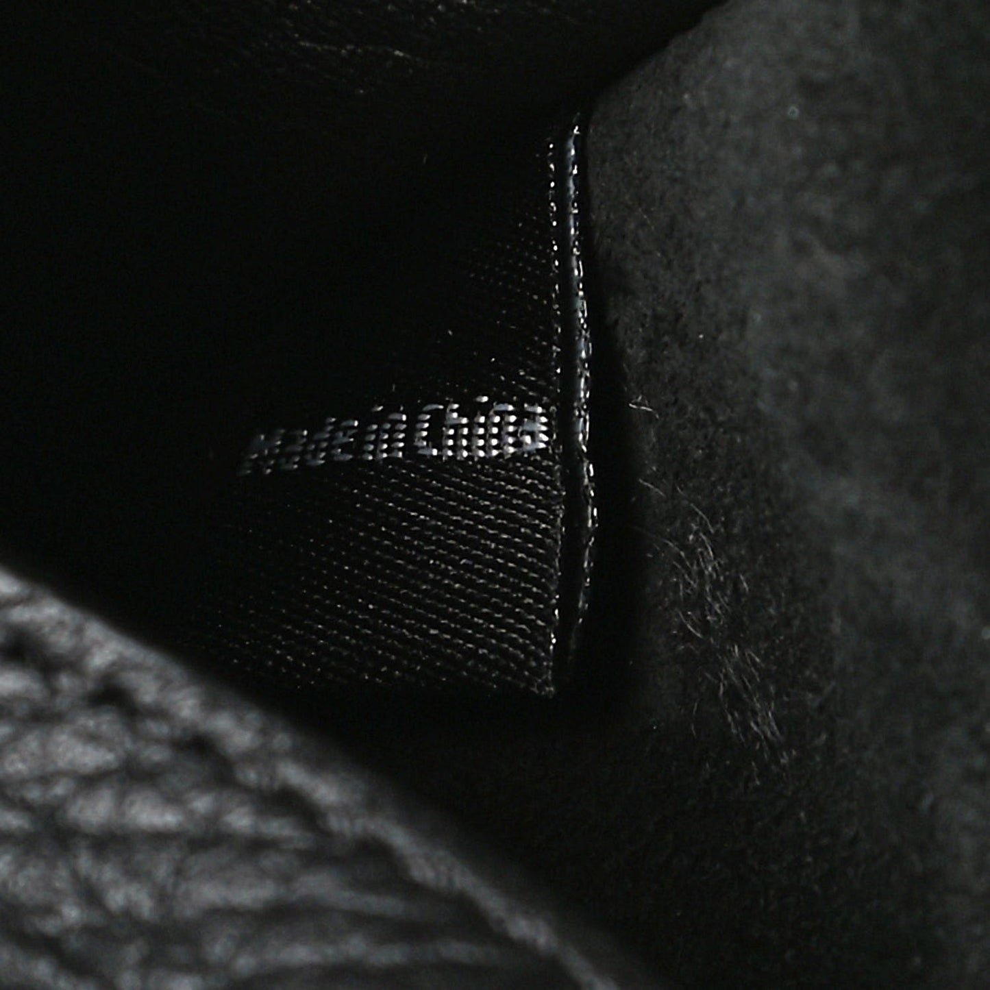 Heavy Grain Mini Alexa Black