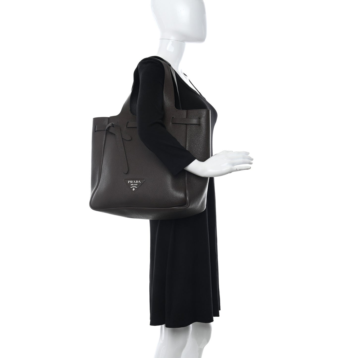 Vitello Daino Drawstring Bag Brown