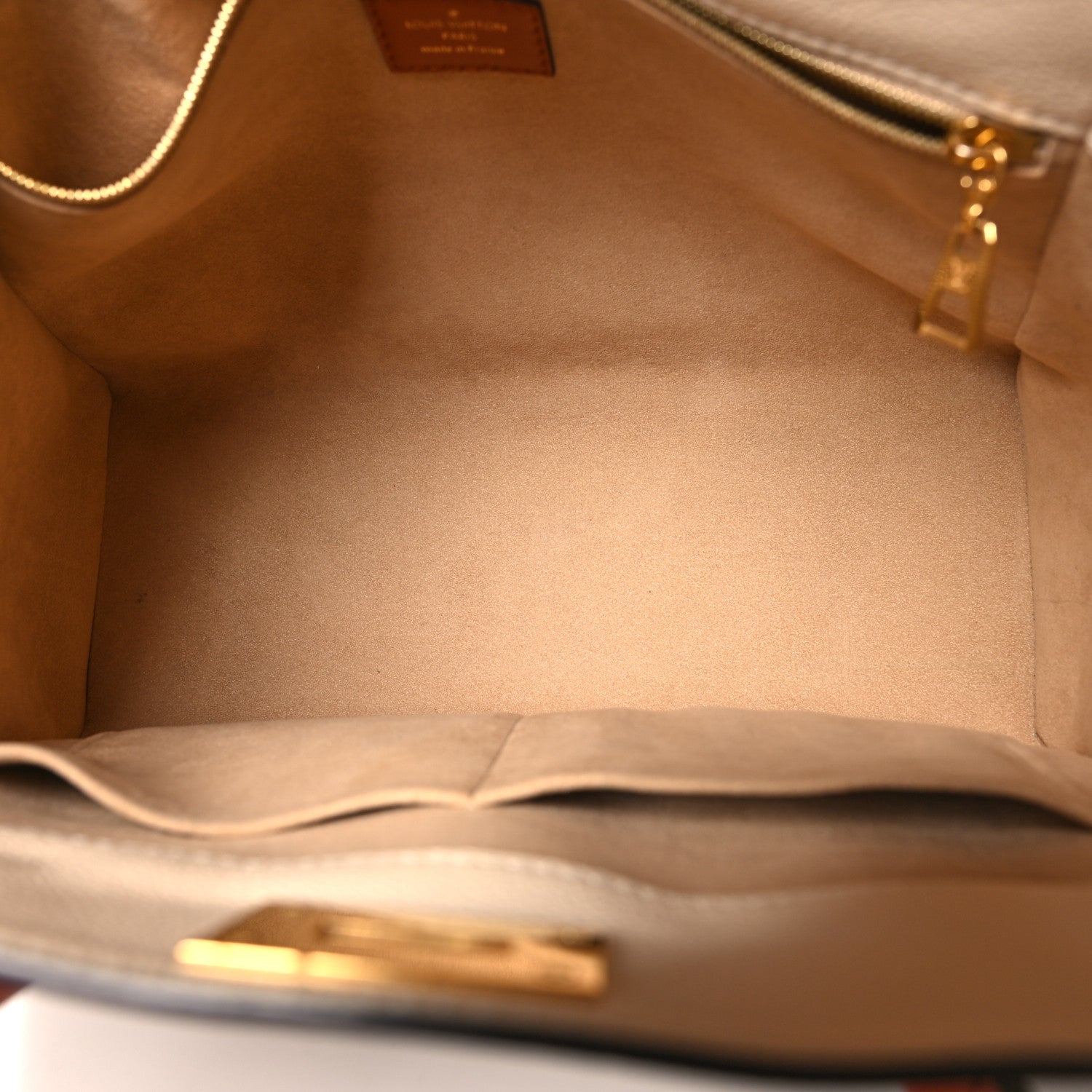 Louis Vuitton Calfskin Monogram Tufting On My Side Galet 5 of 11