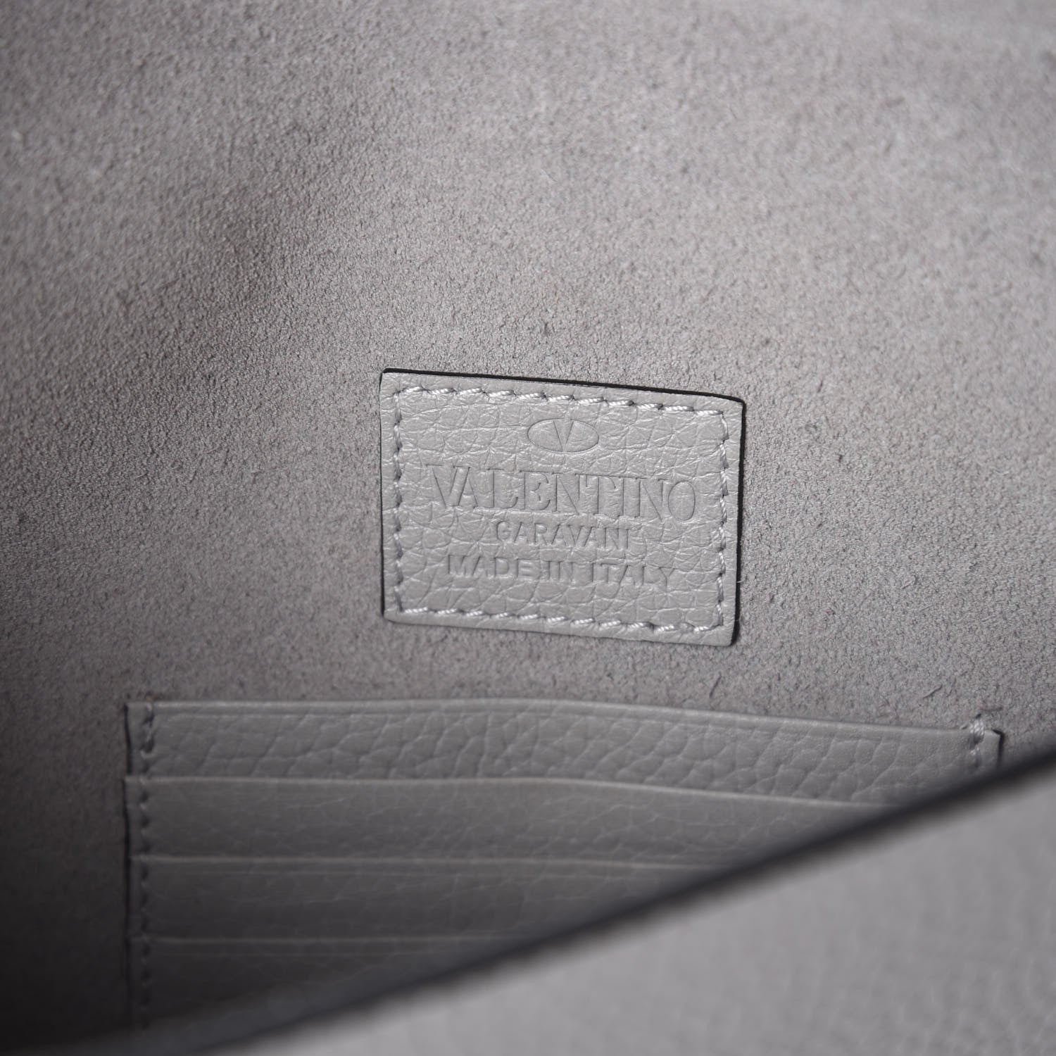Valentino Garavani Pebbled Calfskin Large Rockstud Envelope Clutch Pastel Grey 8 of 10