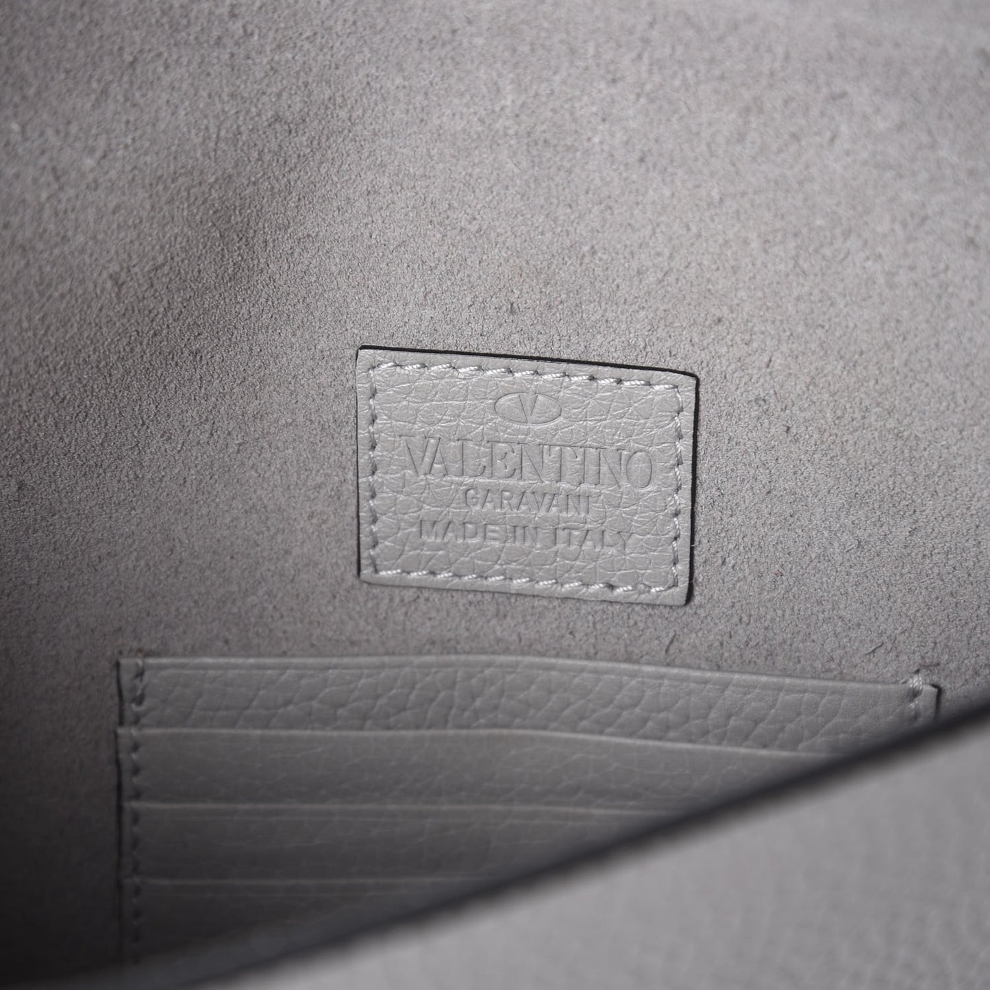 Pebbled Calfskin Large Rockstud Envelope Clutch Pastel Grey