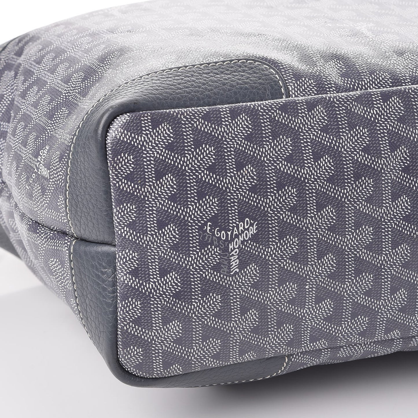 Goyardine Grenadines Hobo Grey