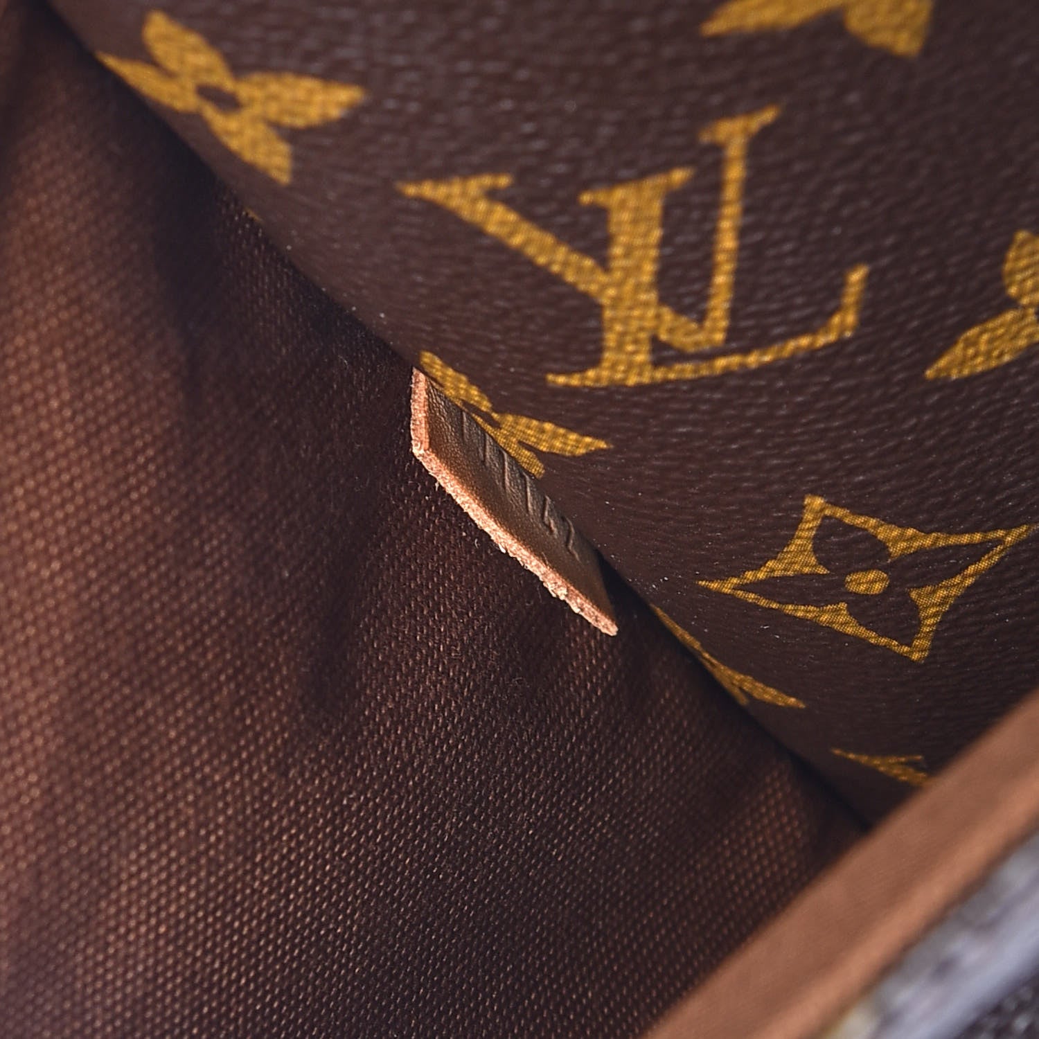 Louis Vuitton Monogram Totally MM 7 of 8