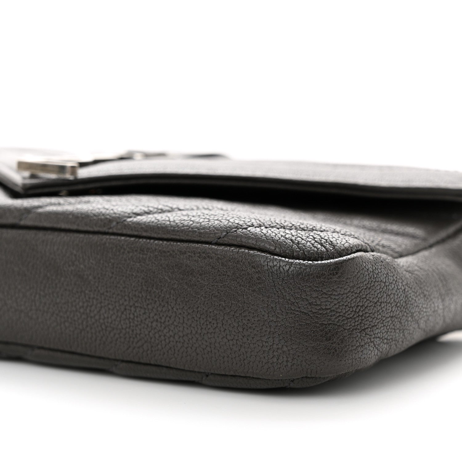 Saint Laurent Sheepskin Matelasse Chevron Monogram College Chain Wallet Coal 9 of 11