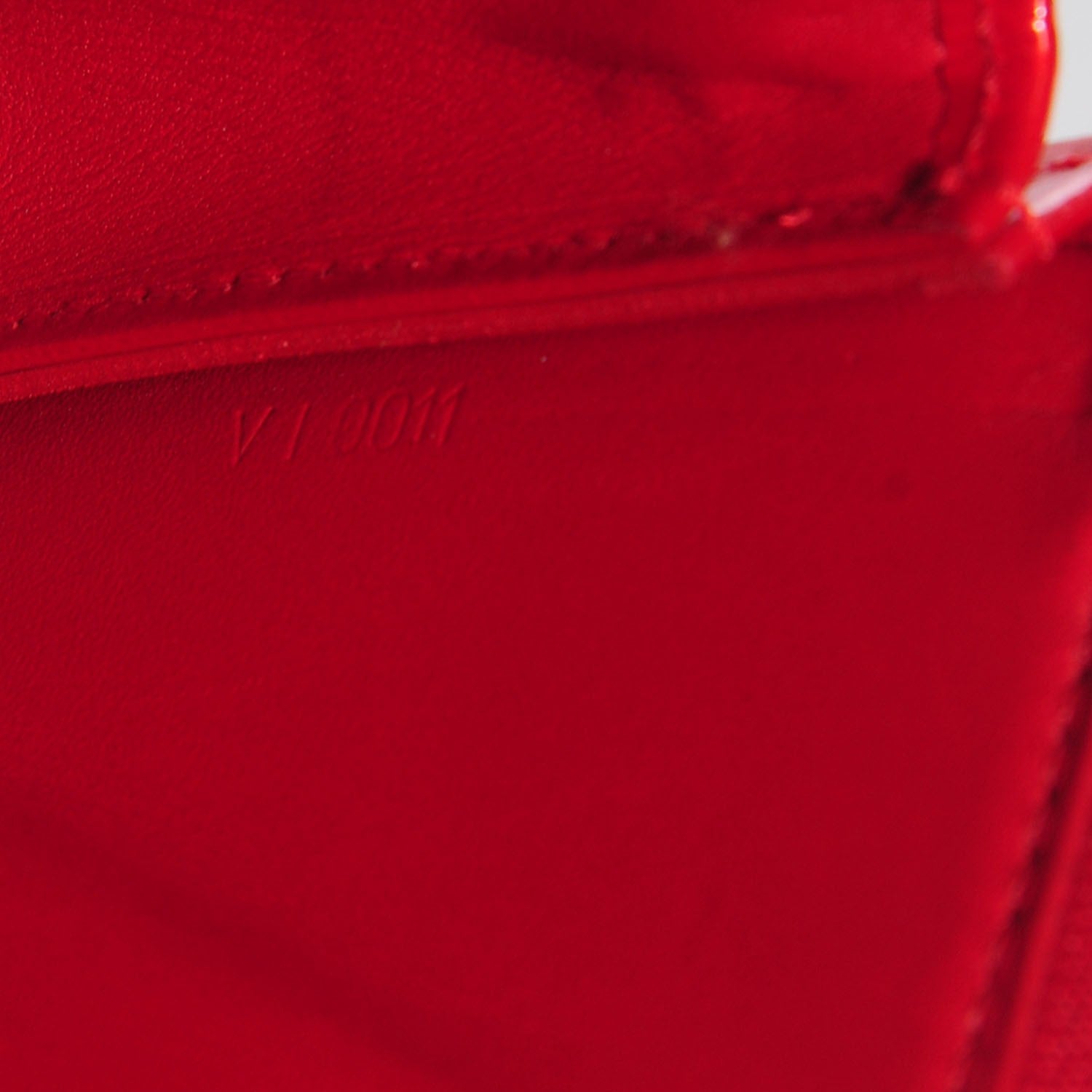Louis Vuitton Vernis Lexington Red 7 of 7
