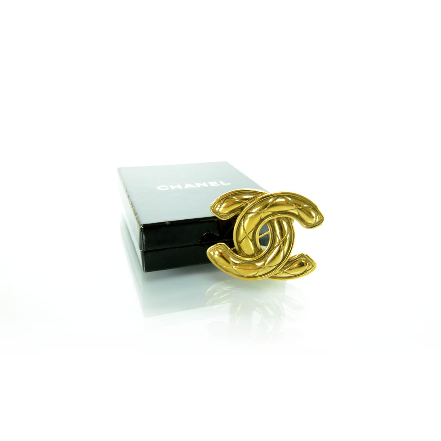 Chanel Quilted CC Brooch Gold 2 of 3