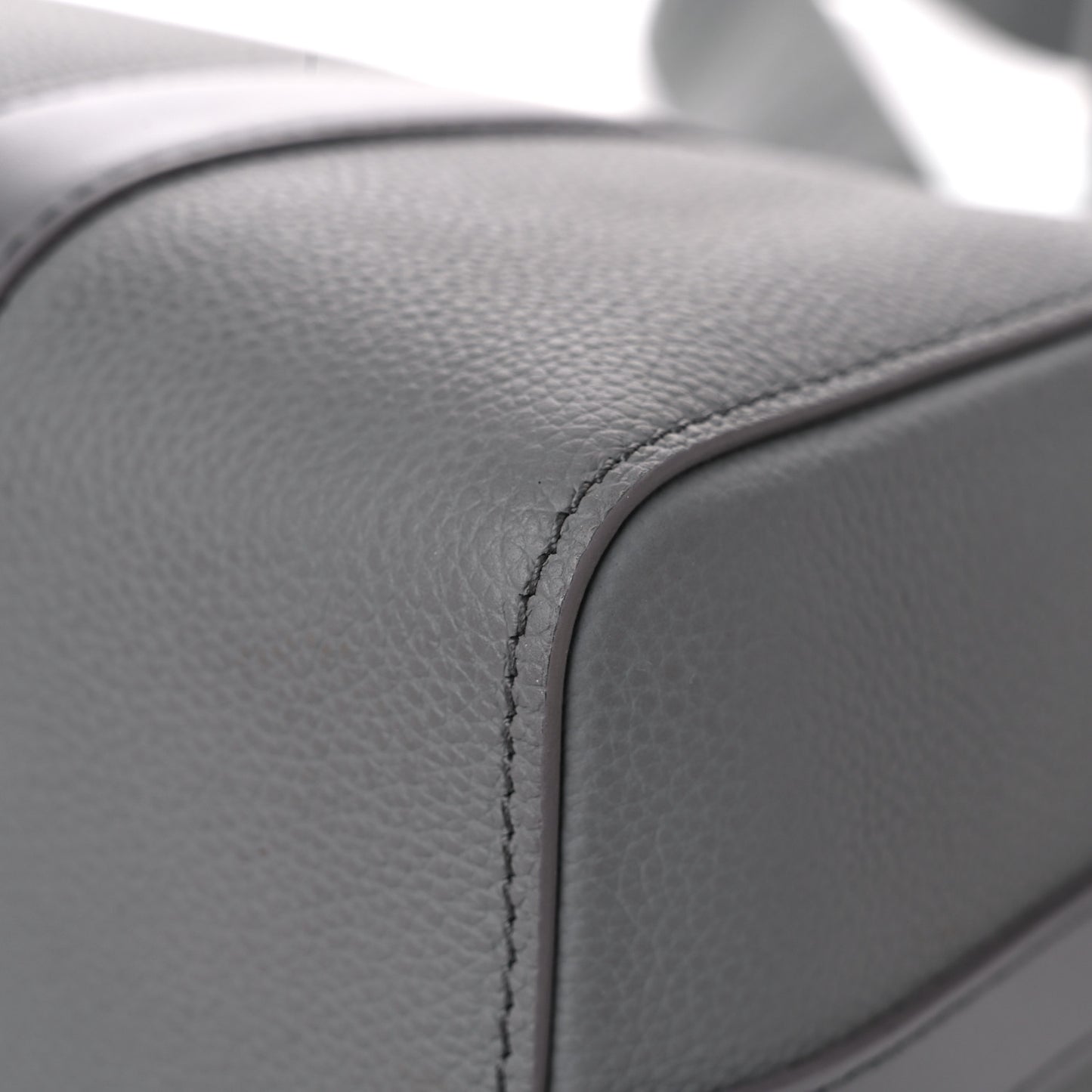 Grained Calfskin Aerogram City Keepall Gris