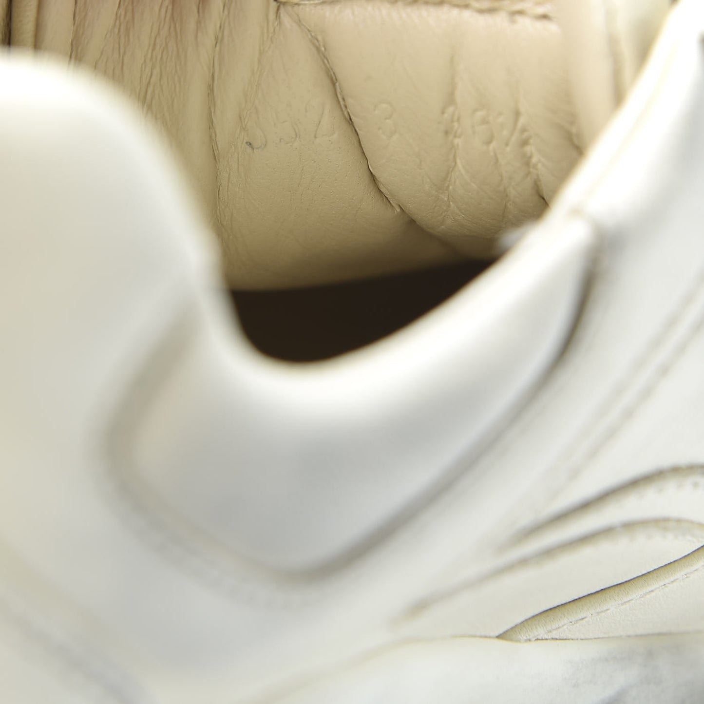 Calfskin Mouth Print Womens Rhyton Sneakers 36.5 Ivory