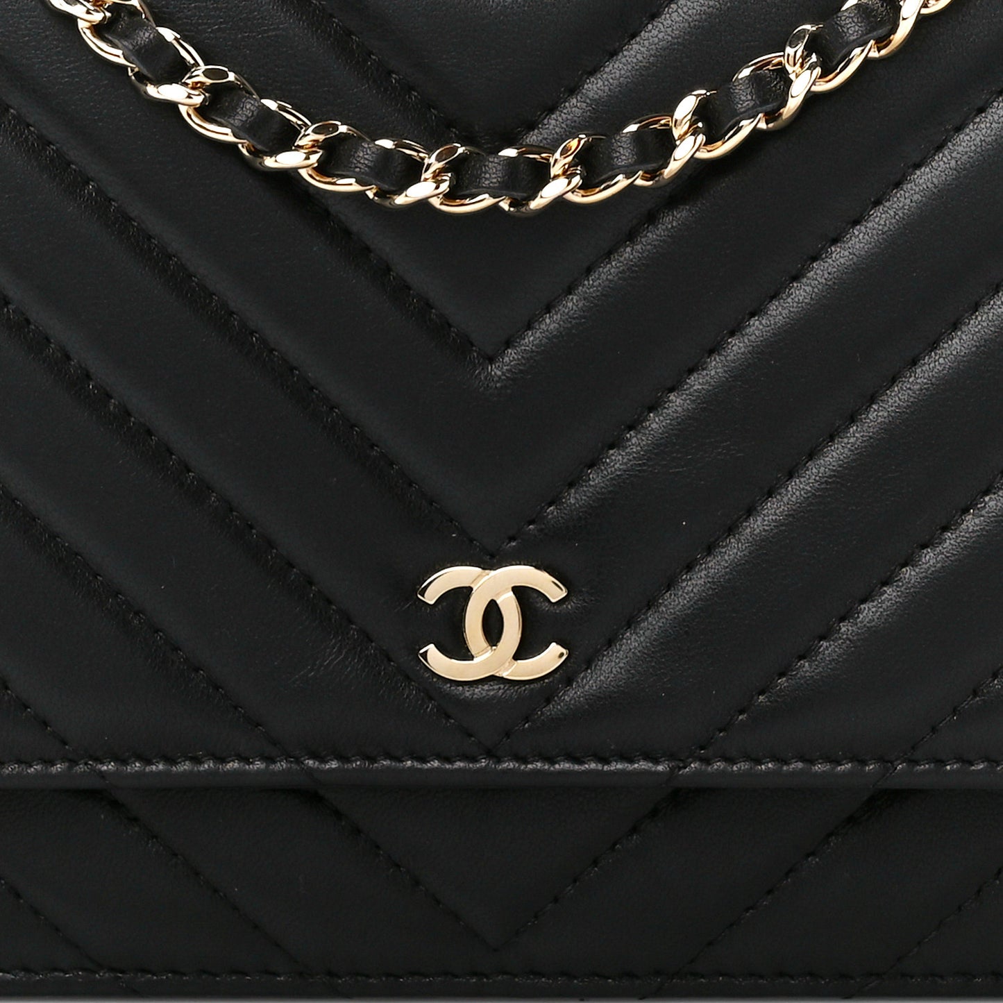 Lambskin Chevron Quilted Wallet On Chain WOC Black