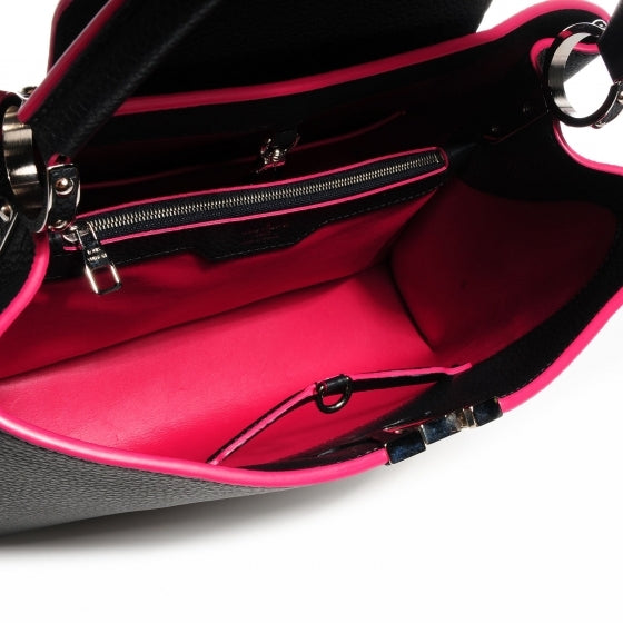 Taurillon Capucines MM Cobalt