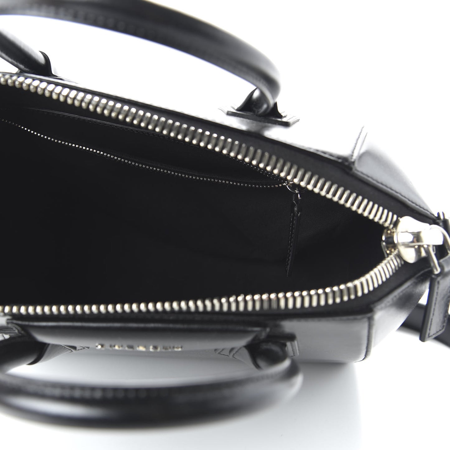 Shiny Lord Calfskin Small Antigona Black