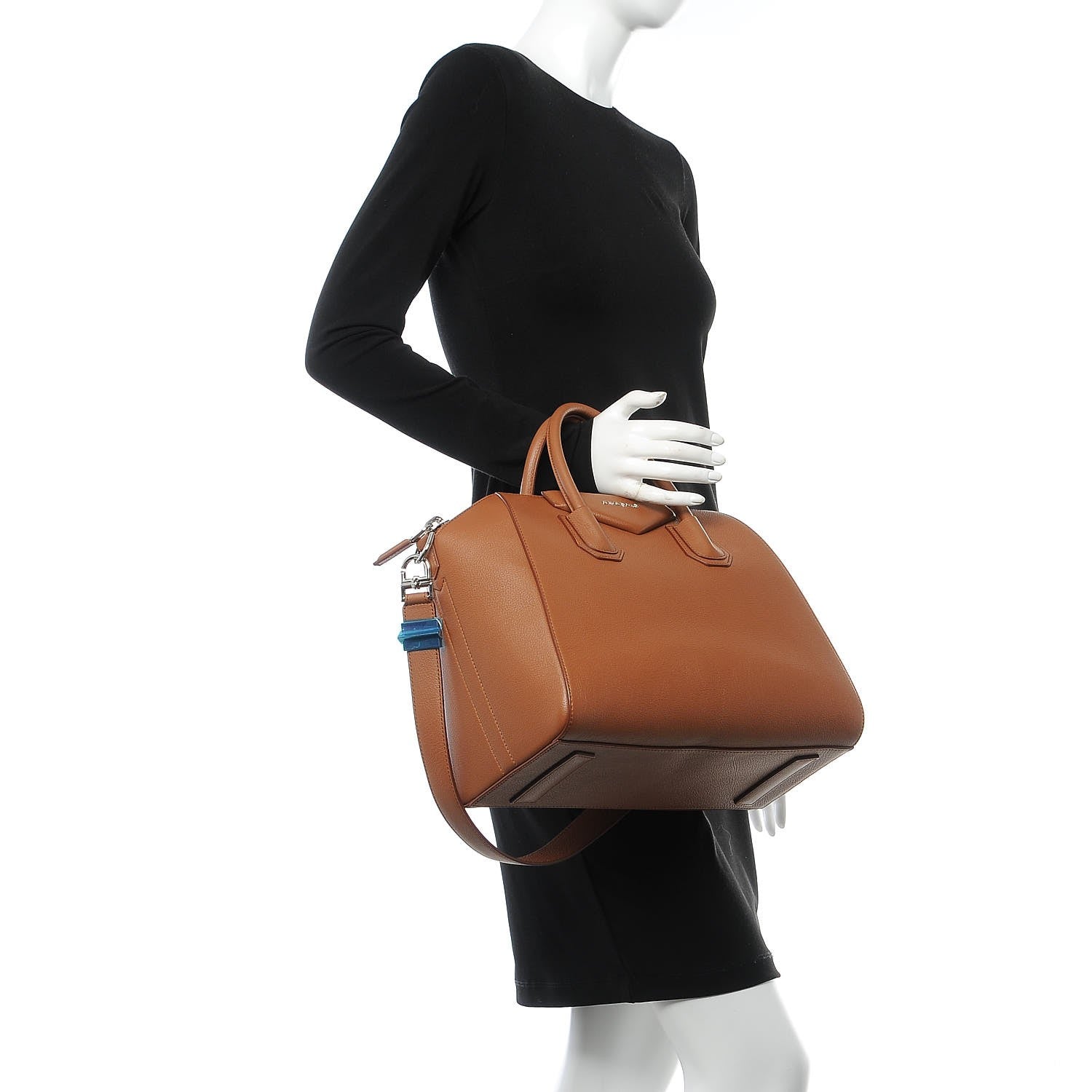 Givenchy Sugar Goatskin Medium Antigona Caramel 2 of 8