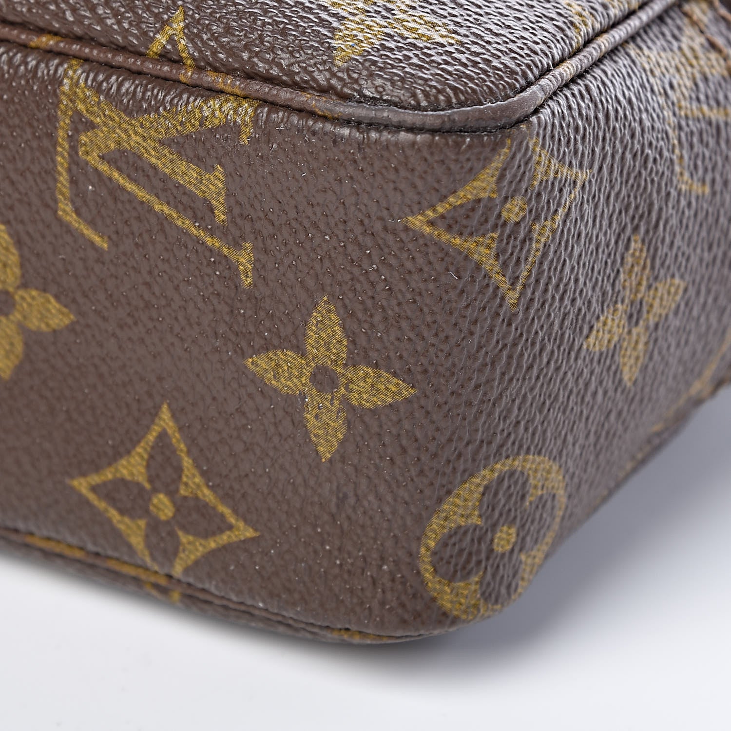 Louis Vuitton Monogram Trousse Toilette 23 9 of 9