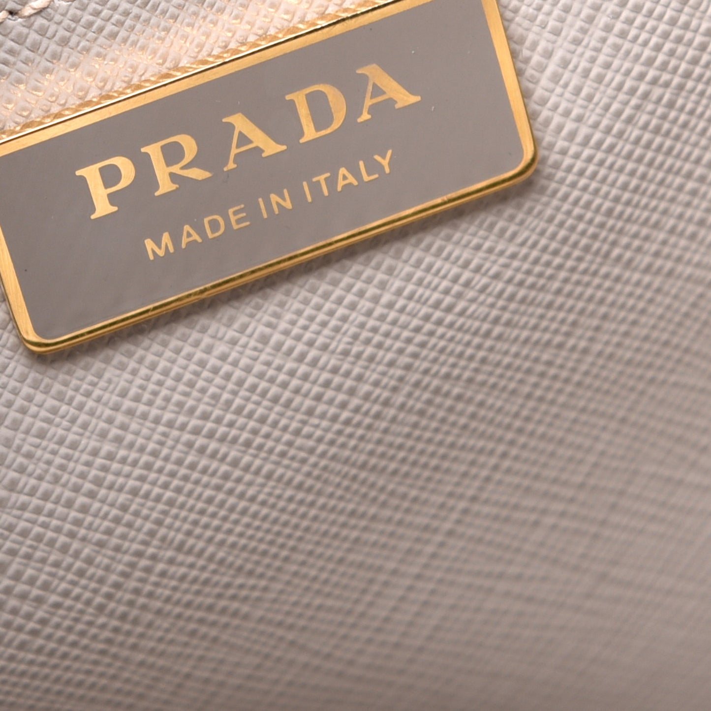 Saffiano Medium Galleria Double Zip Tote Argilla