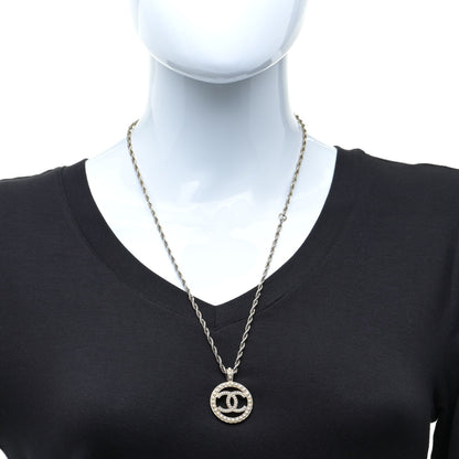 Chanel Pearl CC Round Pendant Necklace Gold 2 of 7