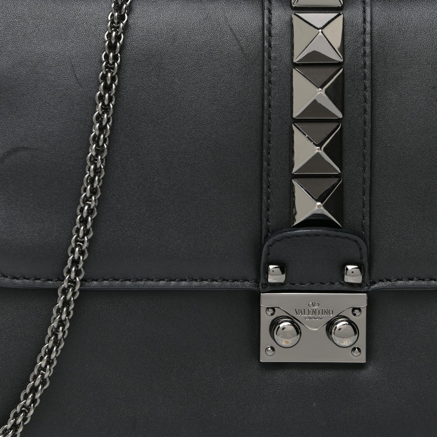 Vitello Medium Glam Lock Rockstud Flap Black