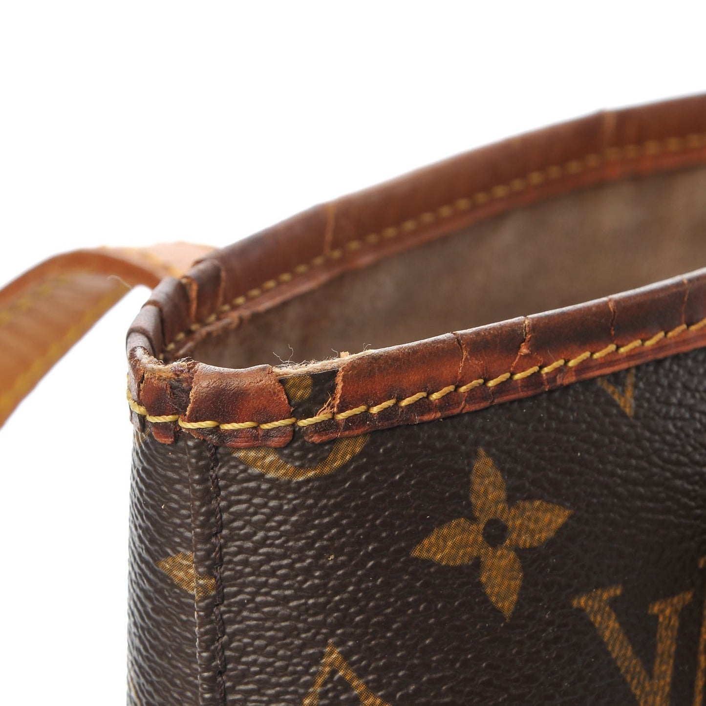 Monogram Petit Bucket 23