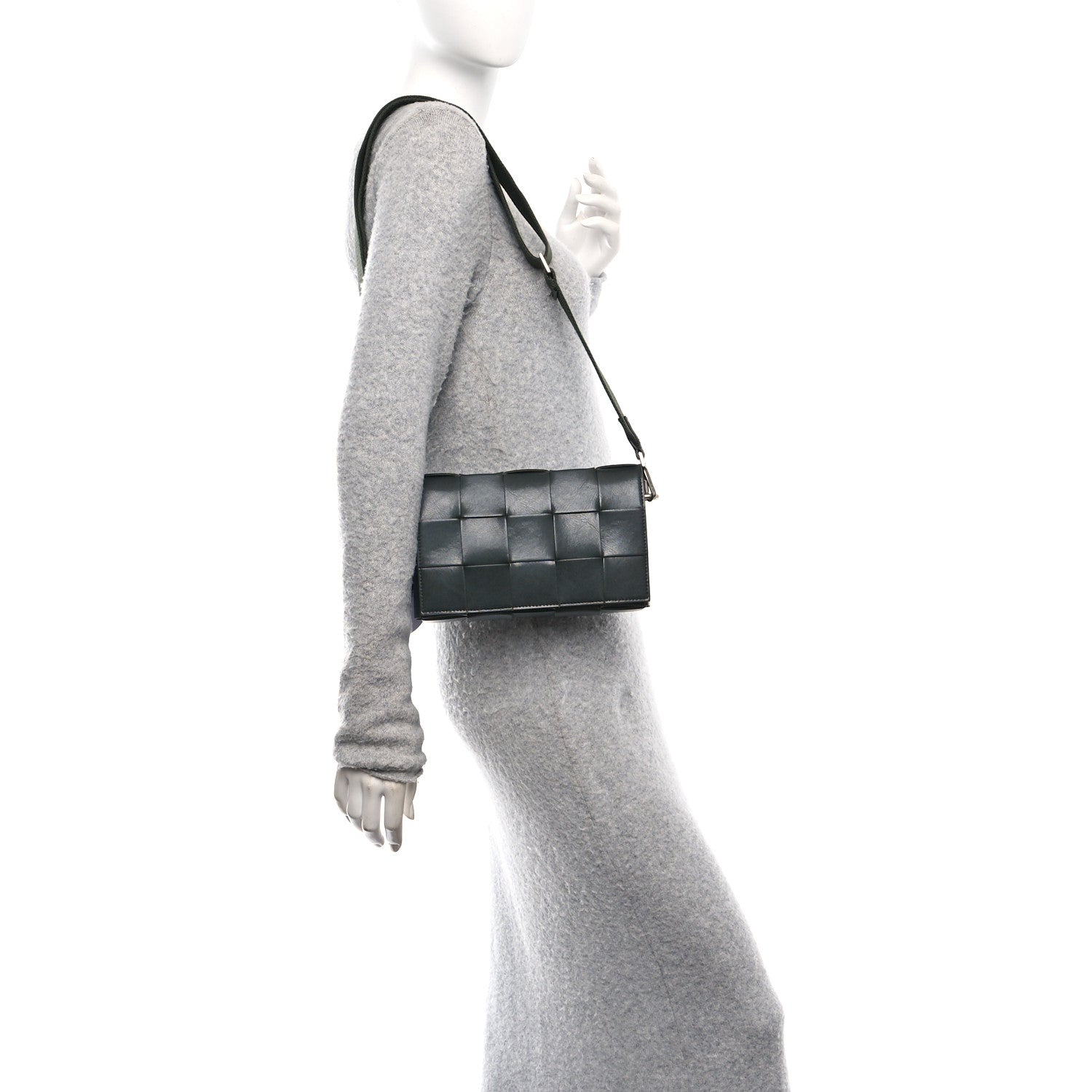 Bottega Veneta Calfskin Maxi Intreccio Cassette With Strap Bag Dark Green 2 of 12
