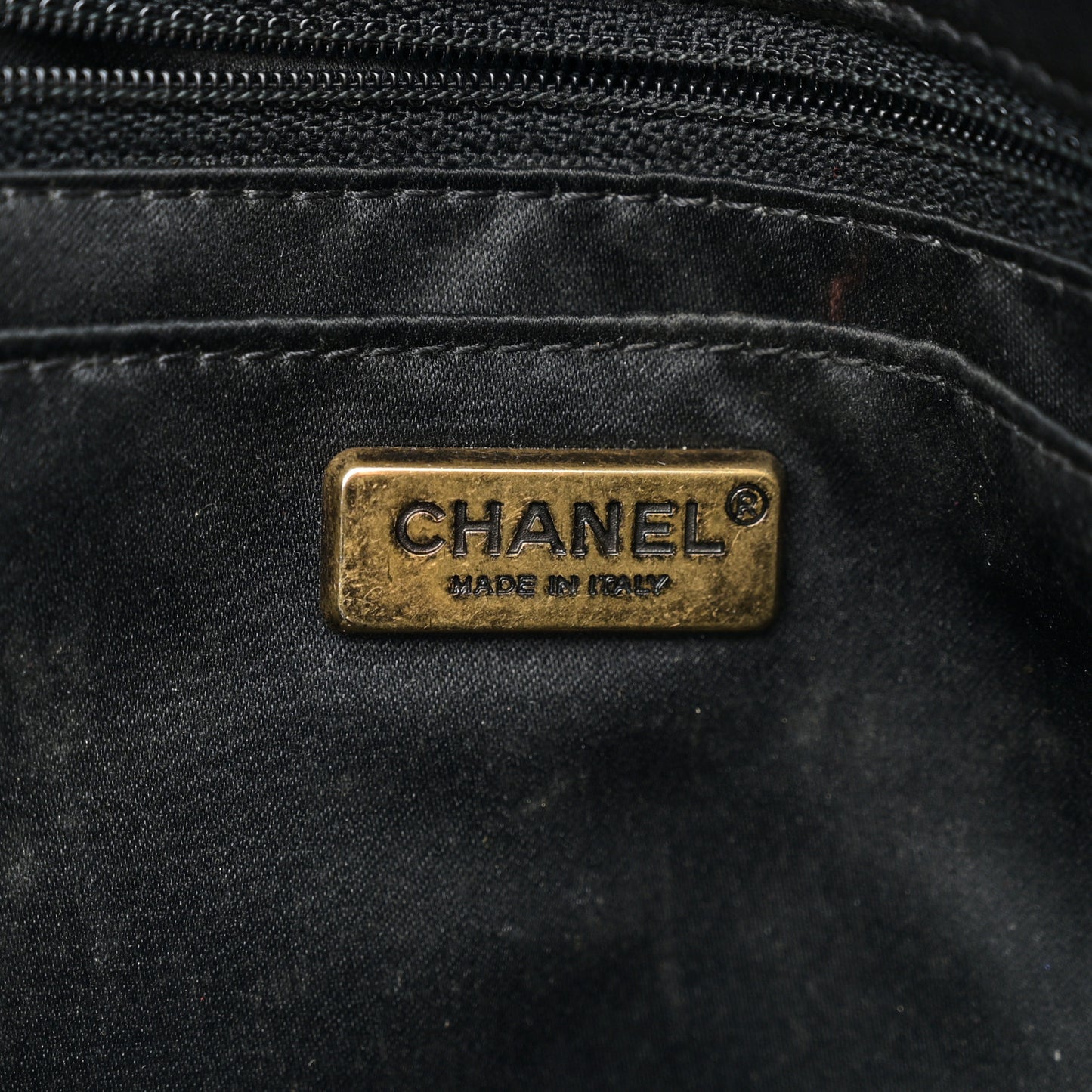 Sequin Medium Single Flap Silver Gold