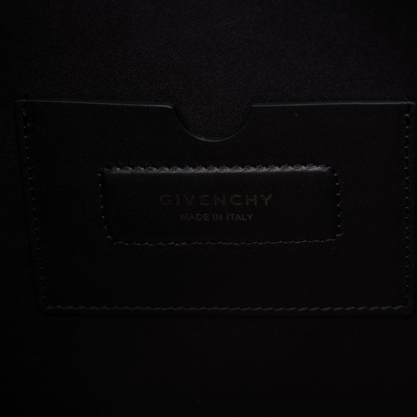 Smooth Calfskin Large Soft Antigona Black