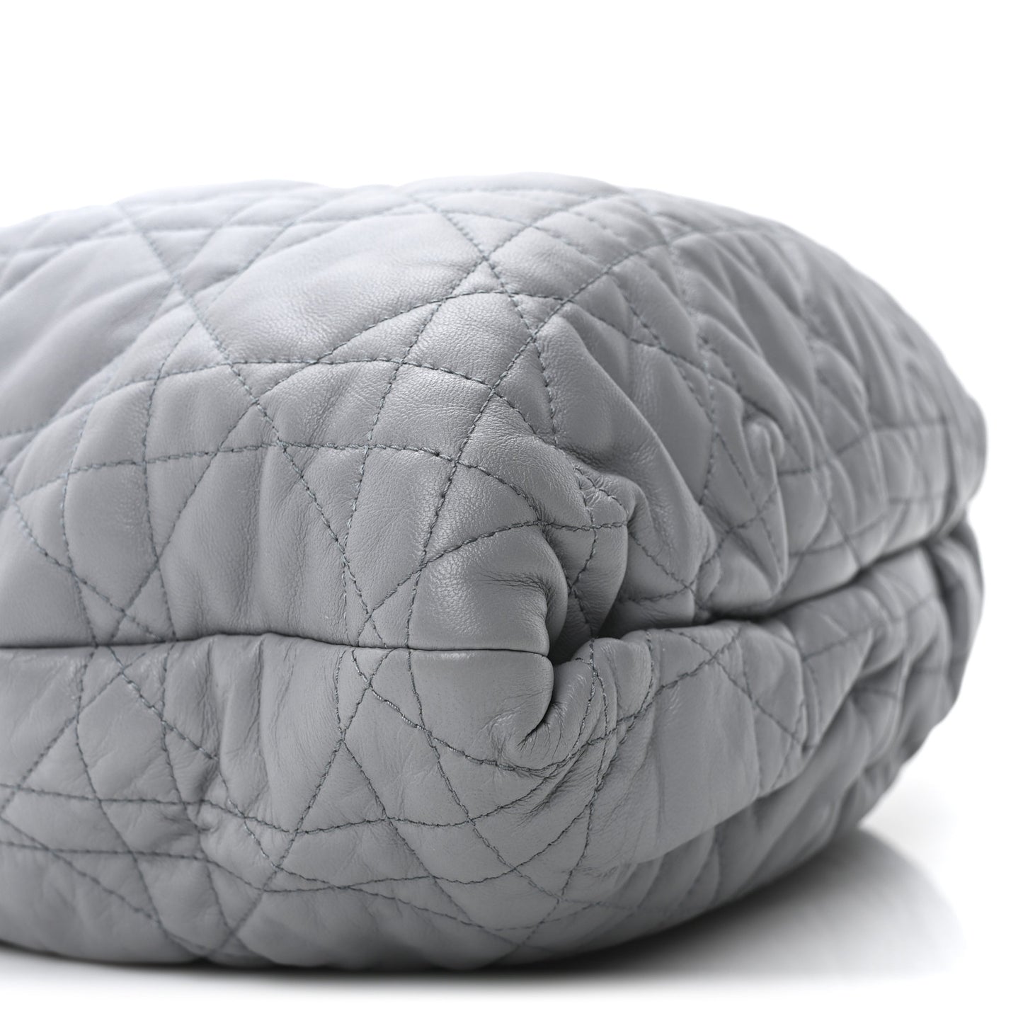 Lambskin Supple Macrocannage Ammi Bag Grey