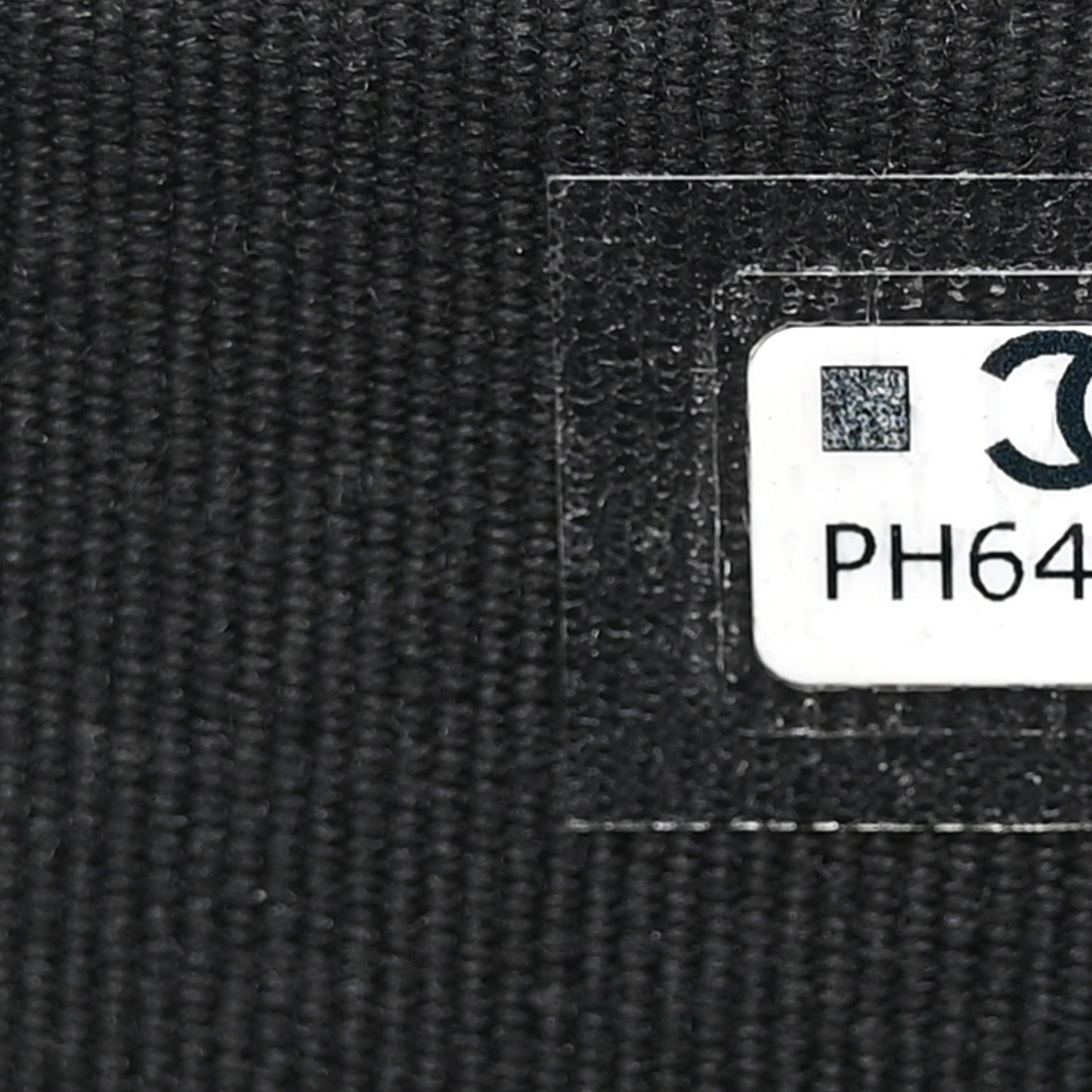 Pearly Lambskin Quilted Zip Card Holder So Black