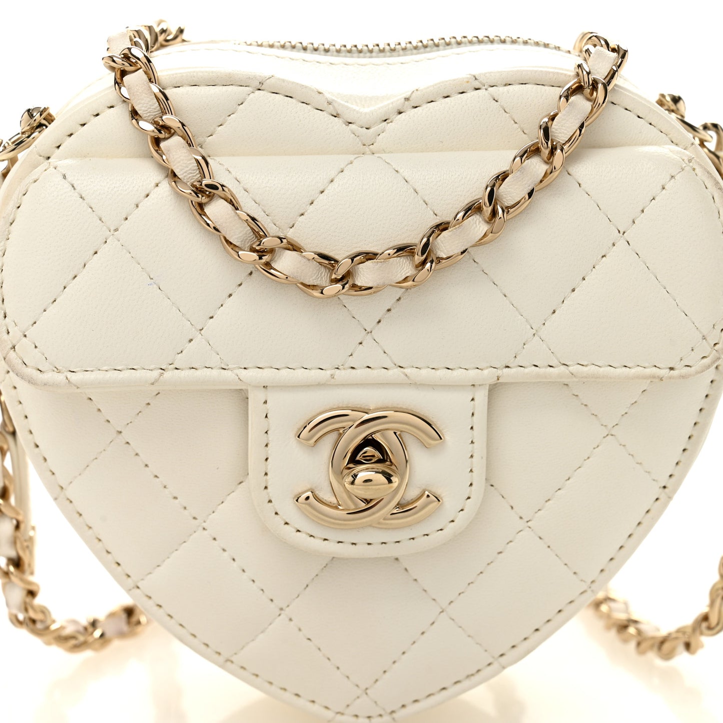 Lambskin Quilted CC In Love Heart Clutch With Chain White