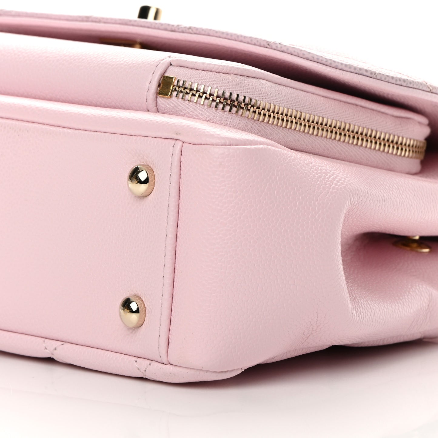Caviar Quilted Medium Business Affinity Flap Light Pink