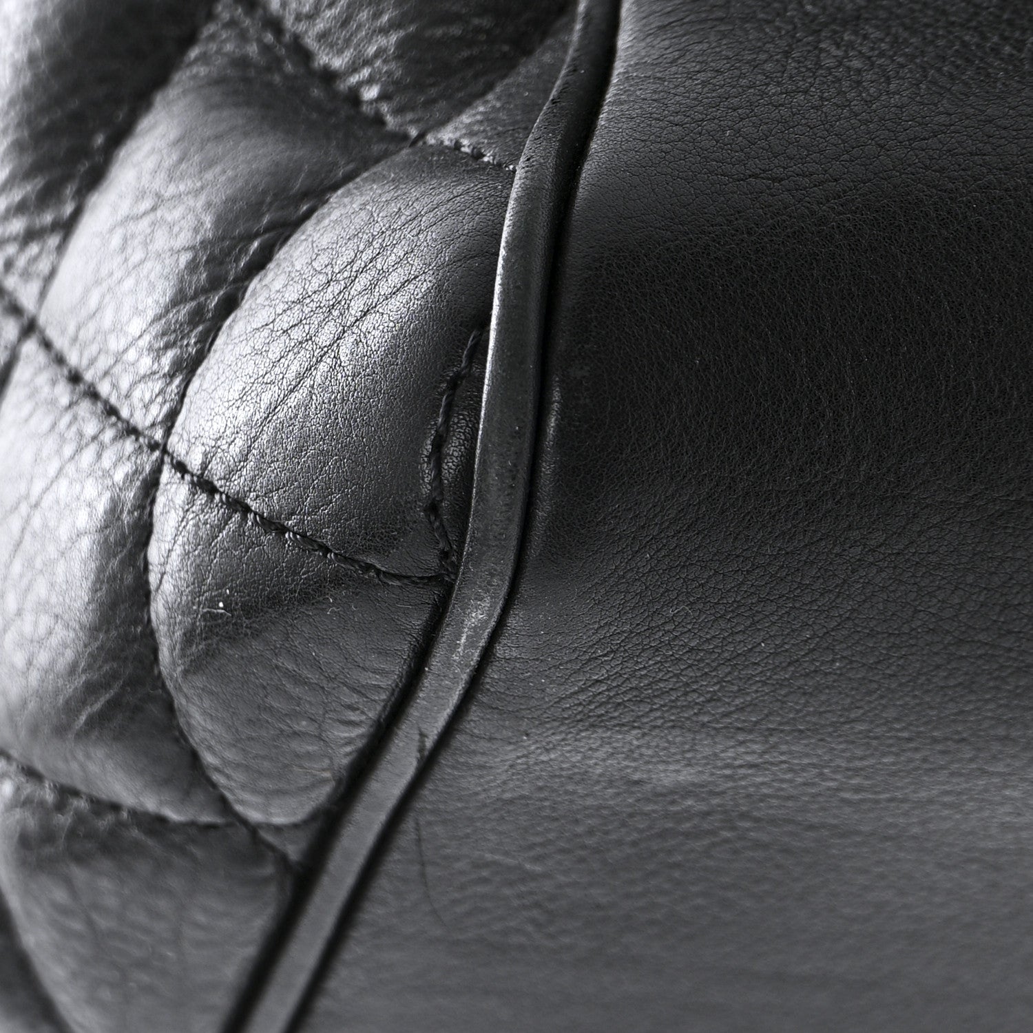 Chanel Calfskin Quilted CC Medium Vanity Case Black 22 of 23