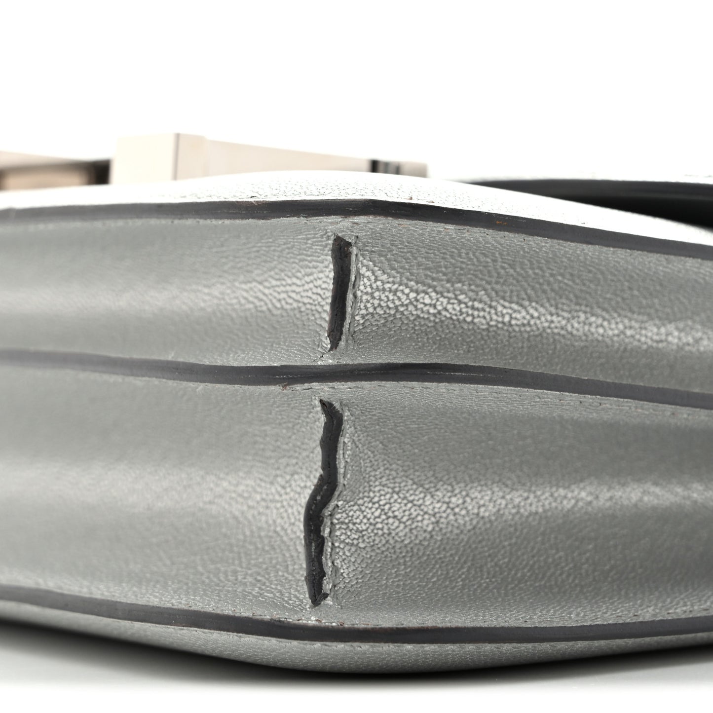 Metallic Chevre Chamkilight Constance 18 Argent