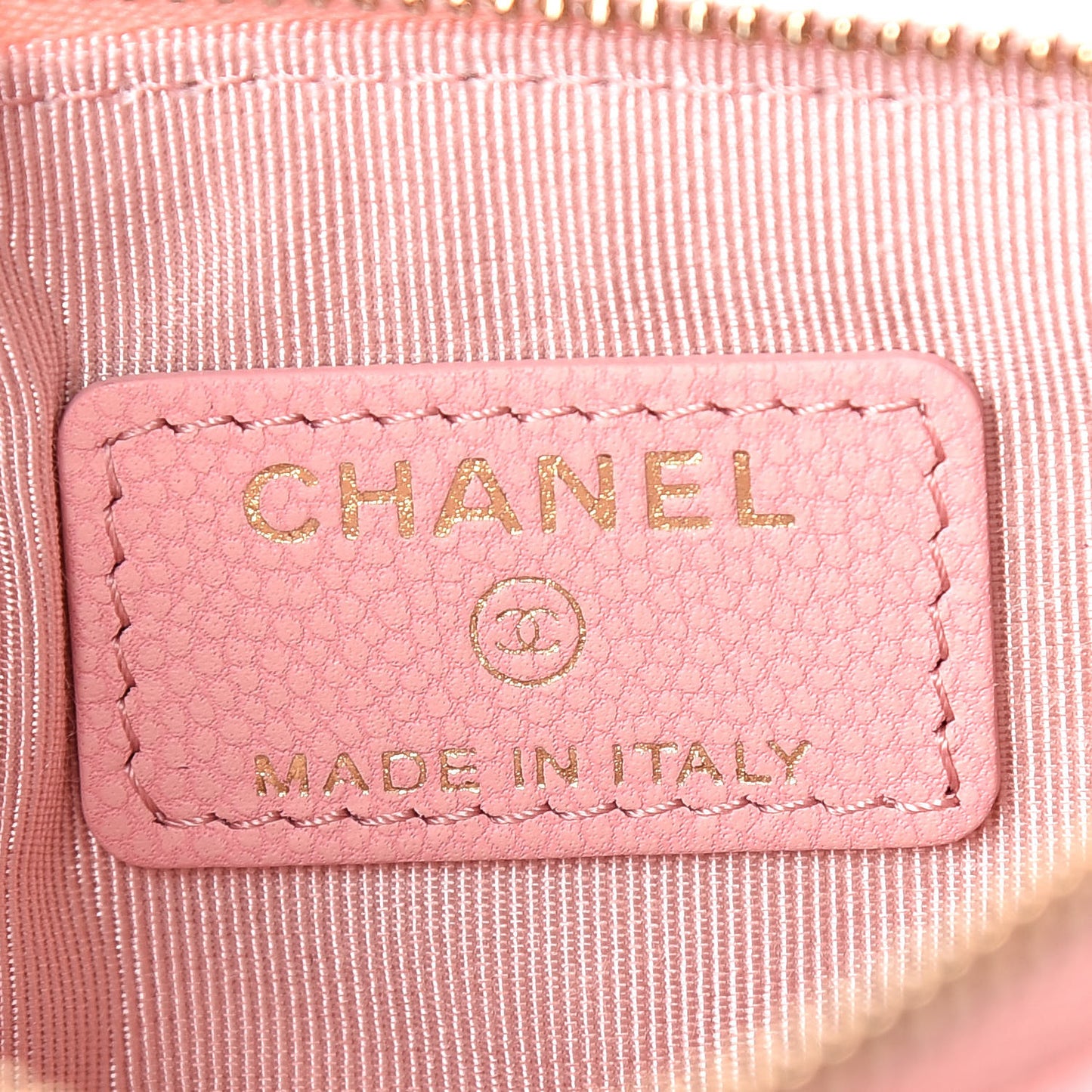 Caviar Chevron Quilted Small Cosmetic Case Pink