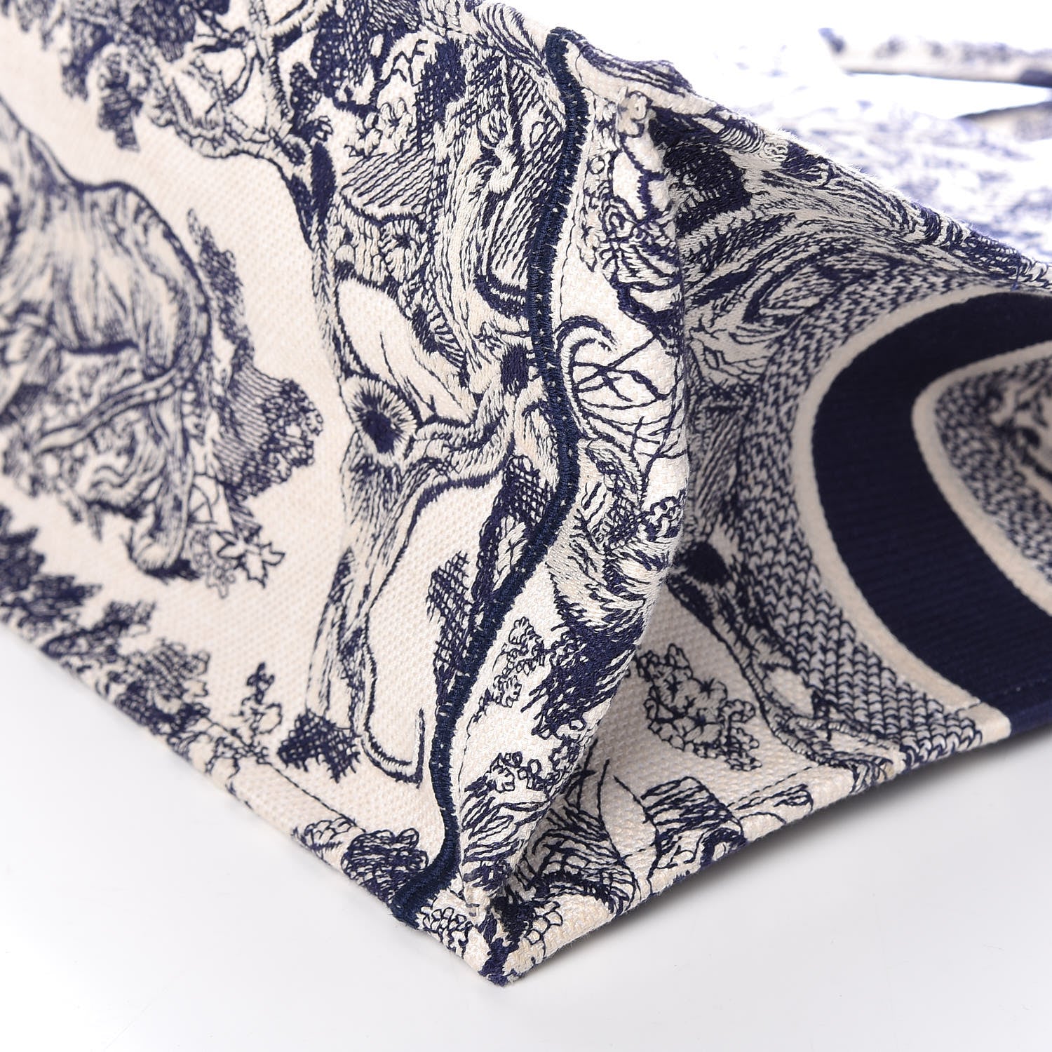 Christian Dior Canvas Embroidered Medium Dioriviera Toile De Jouy Book Tote Blue 9 of 9