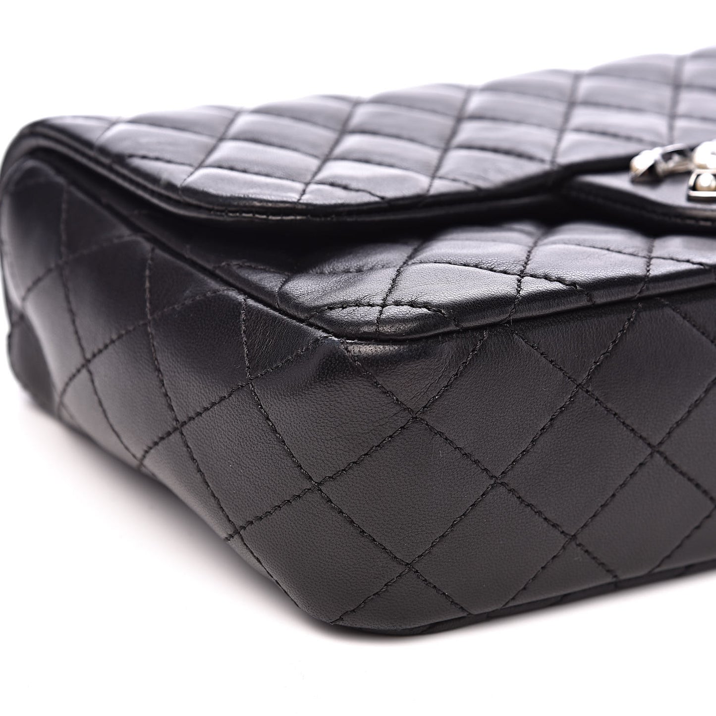Lambskin Quilted Medium Westminster Pearl Flap Black