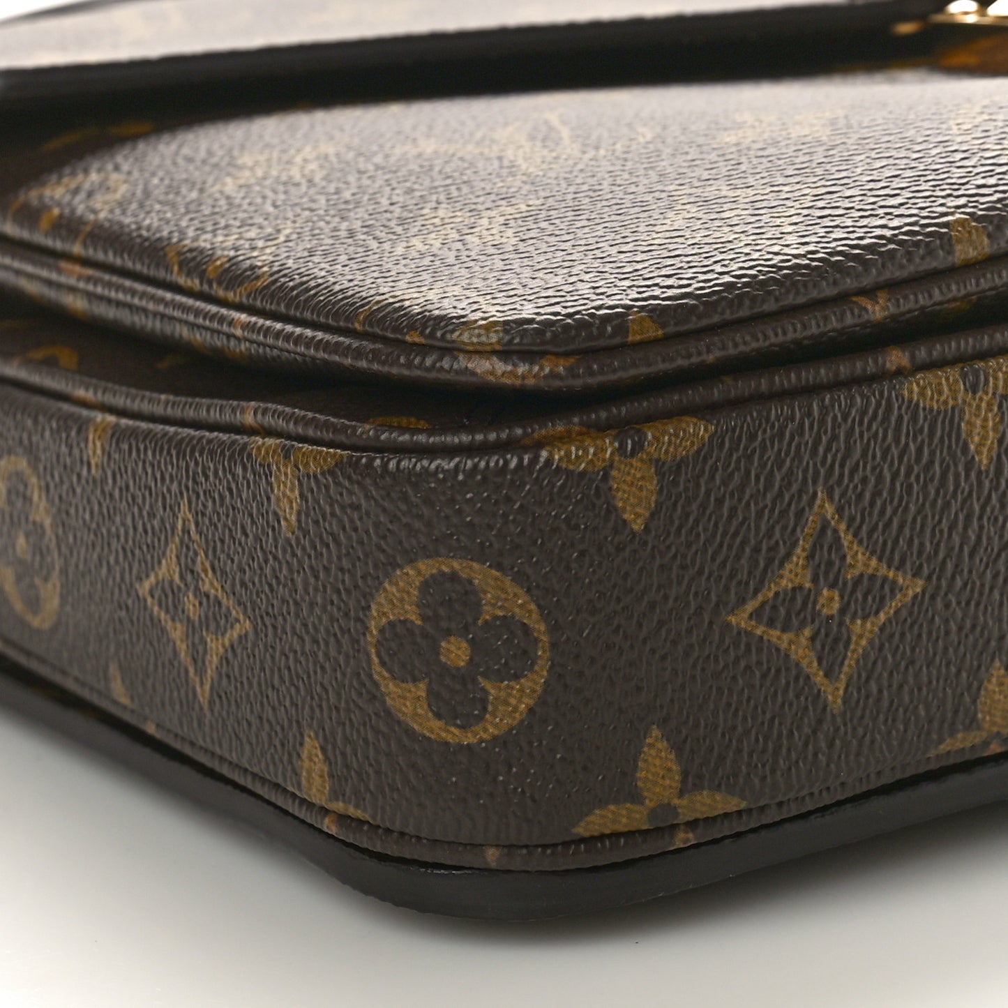 LOUIS VUITTON Monogram Pochette Metis