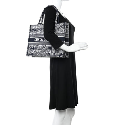 Christian Dior Canvas Embroidered Medium Dioriviera Toile De Jouy Book Tote Blue 2 of 9