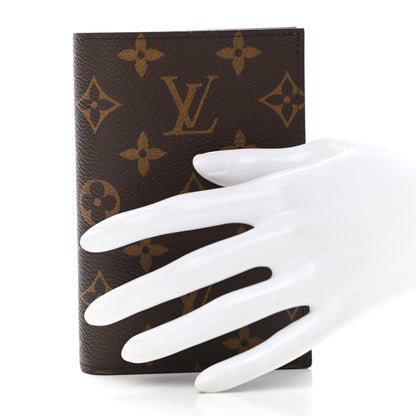 Louis Vuitton Monogram Passport Cover 2 of 7