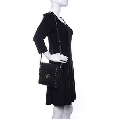 Valentino Garavani Pebbled Calfskin Rockstud Flip Lock Flap Messenger Black 2 of 9