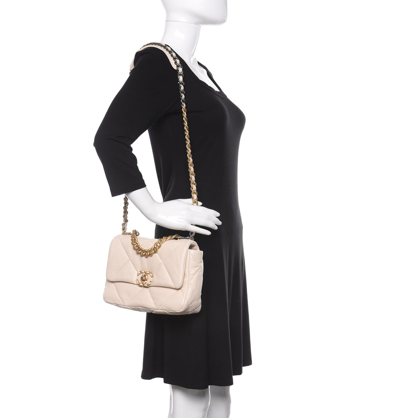 Lambskin Quilted Medium 19 Flap White