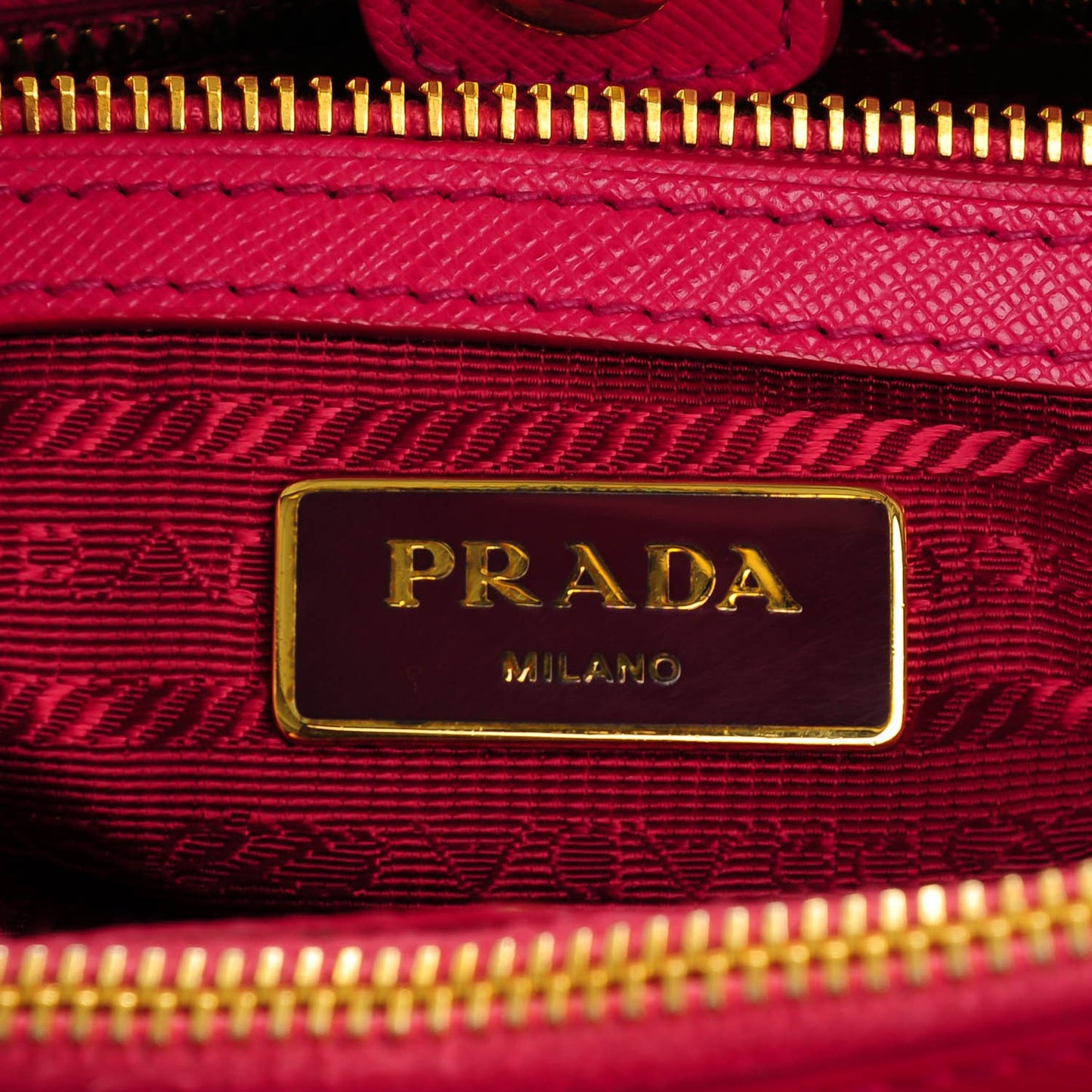 Saffiano Lux Medium Tote Peonia