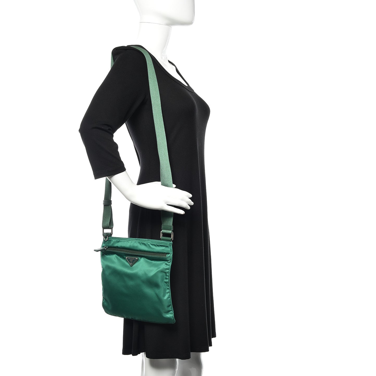 Nylon Vela Flat Messenger Bag Oleandro