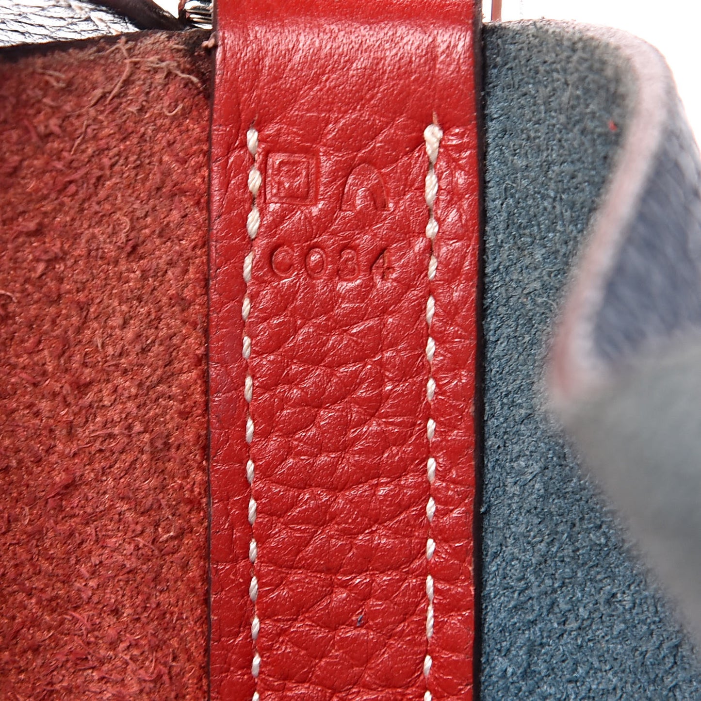 Taurillon Clemence Picotin Lock 26 GM Rouge Casaque Bleu Thalassa