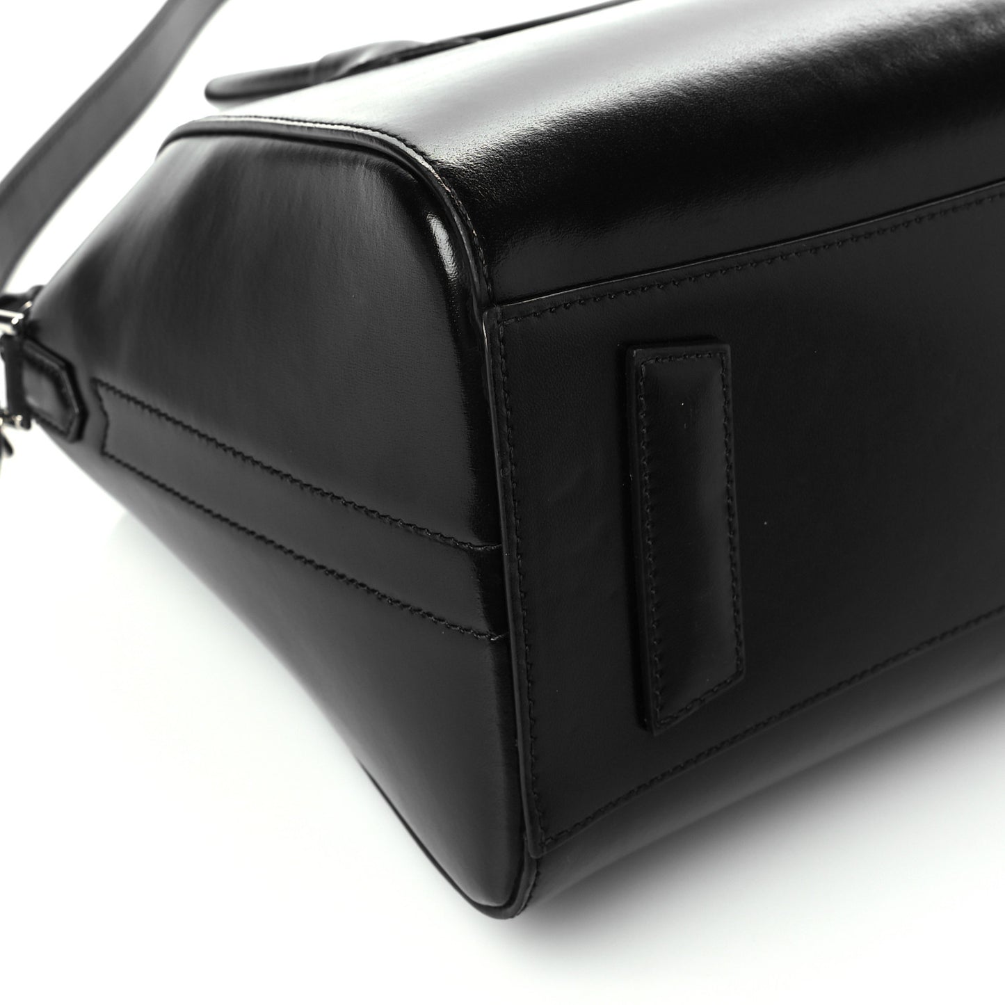Shiny Lord Calfskin Small Antigona Black