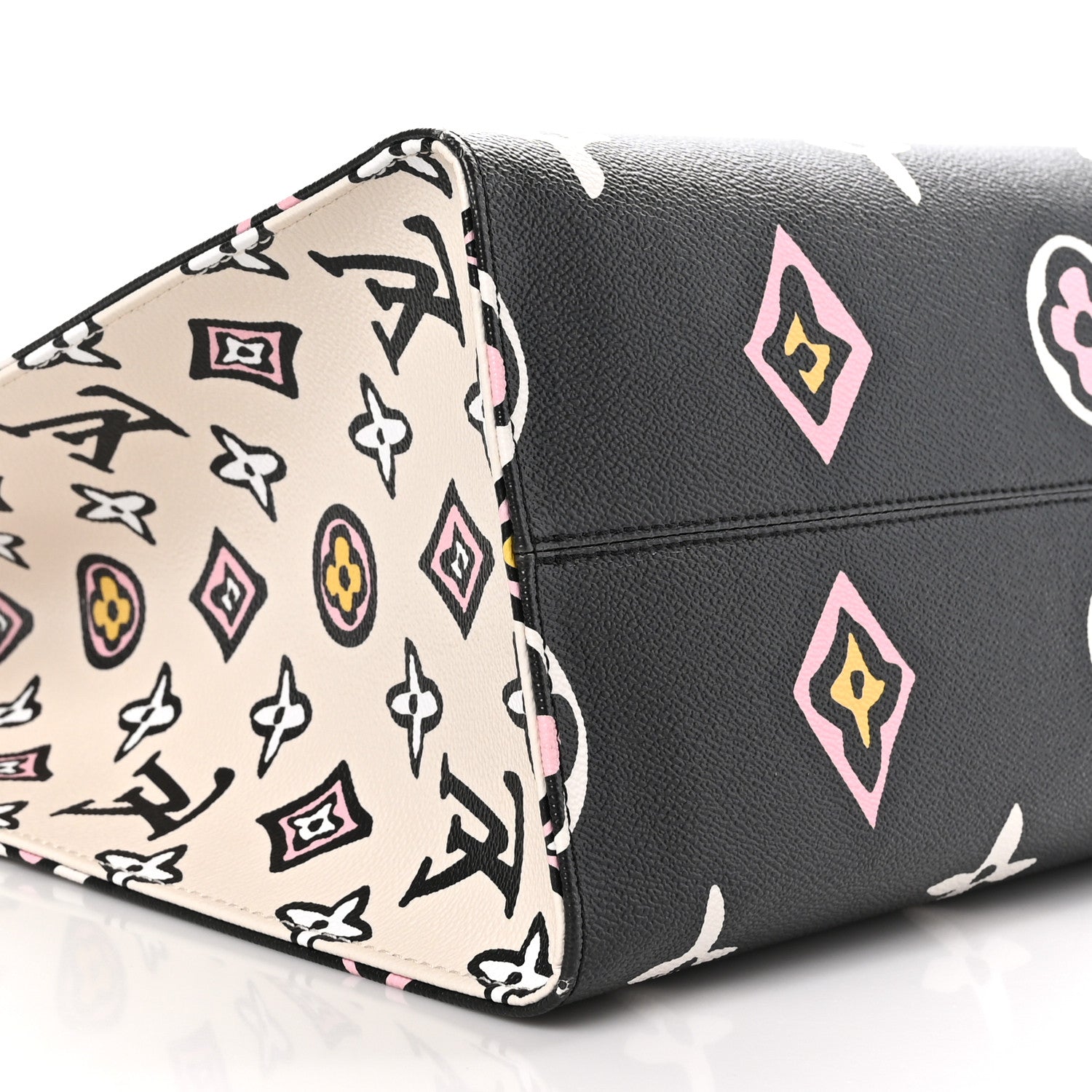 Louis Vuitton Monogram Giant Wild At Heart Onthego GM Black 7 of 8