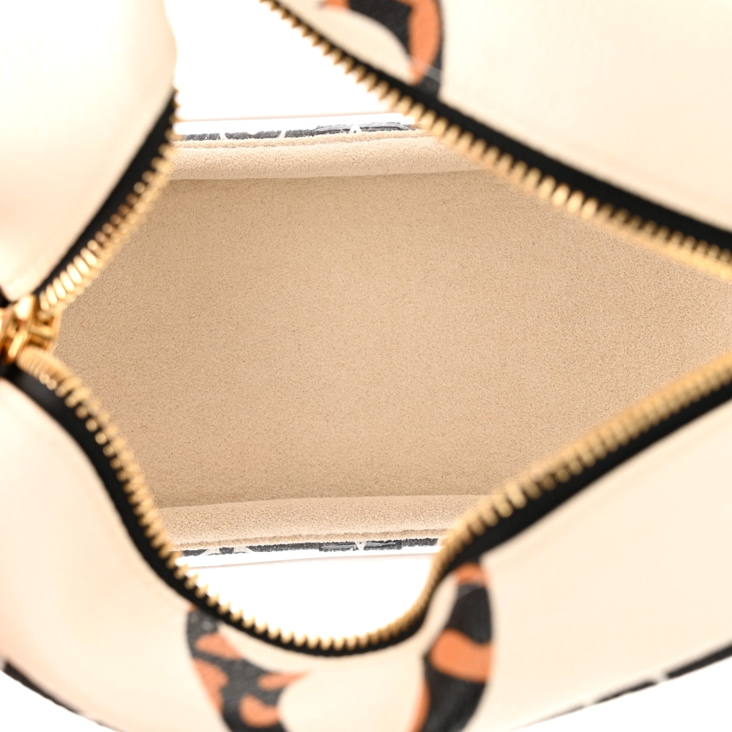 Louis Vuitton Monogram Giant Jungle Beach Pouch Ivory 5 of 10