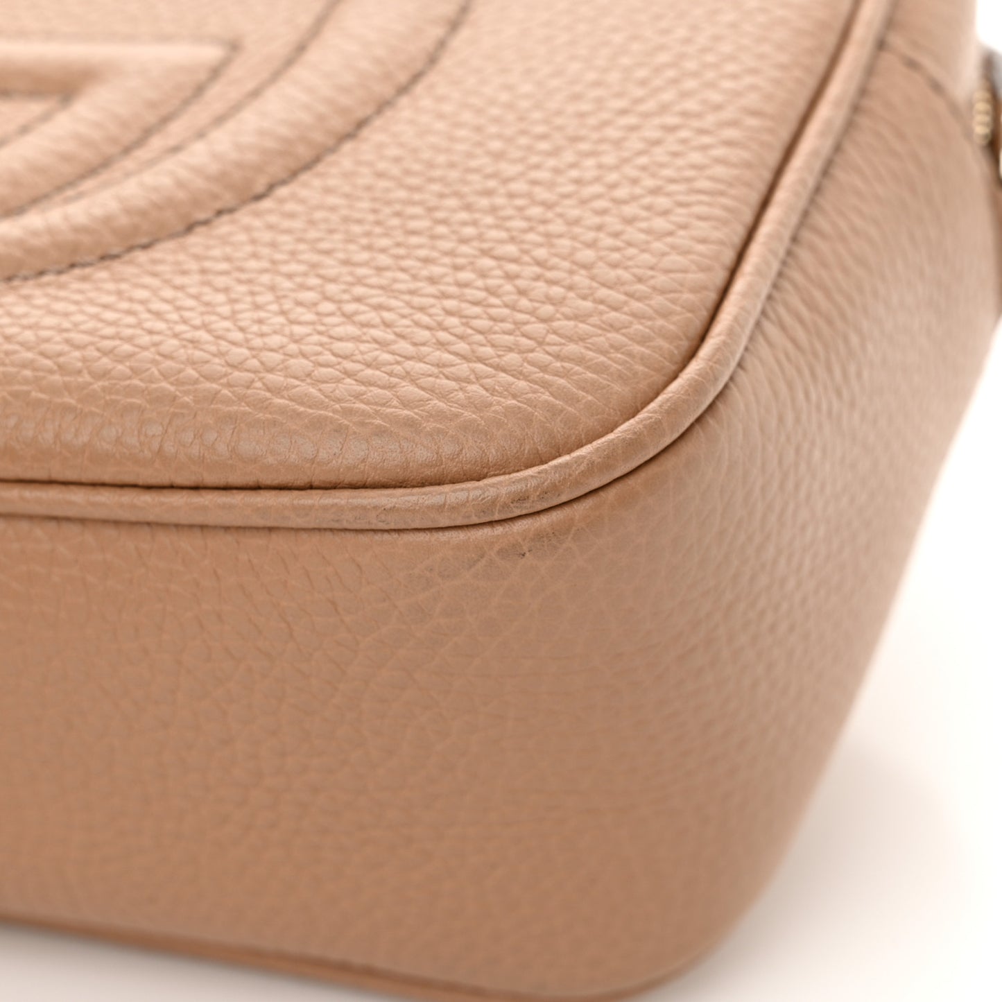 Pebbled Calfskin Small Soho Disco Bag Camelia