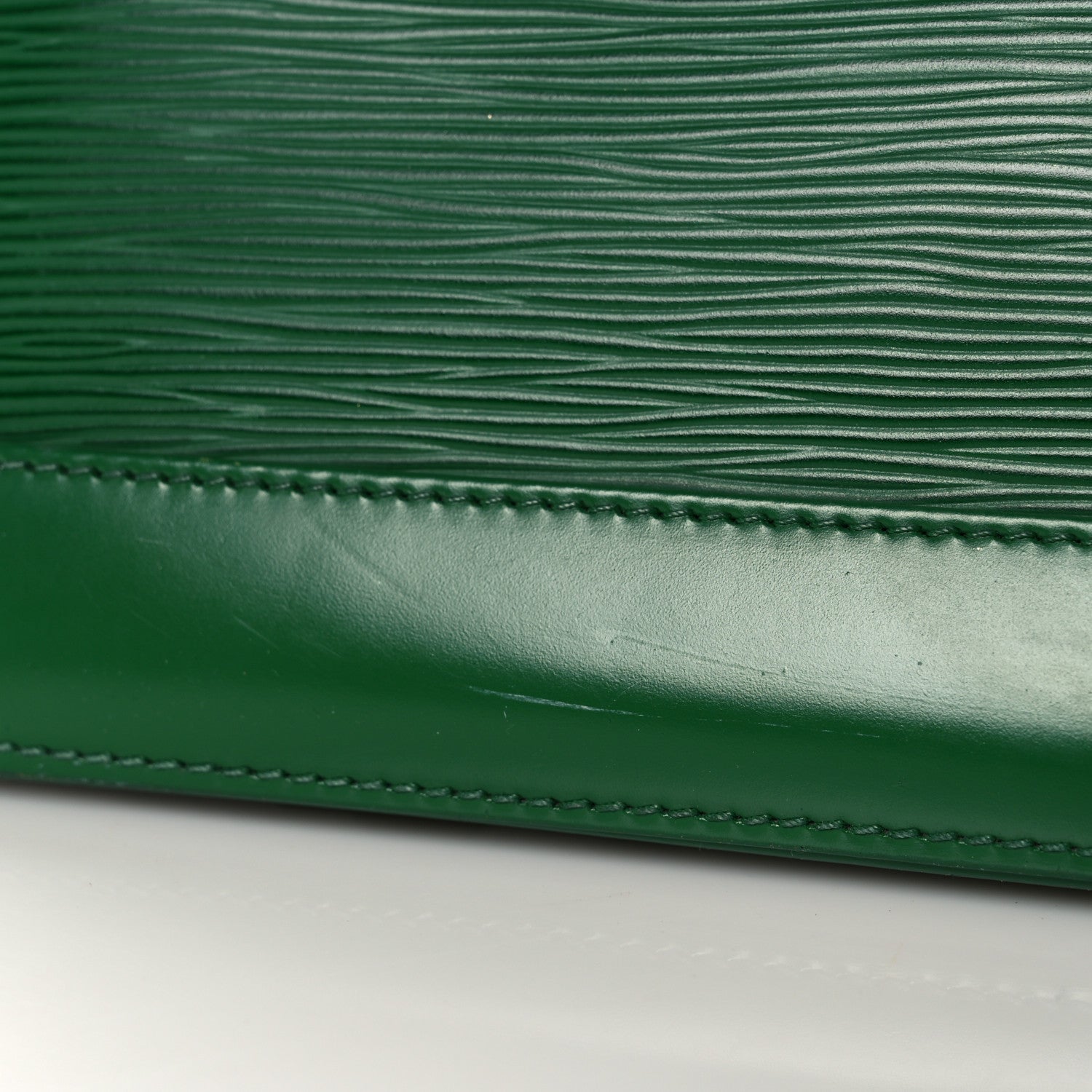 Louis Vuitton Epi Alma PM Borneo 18 of 23