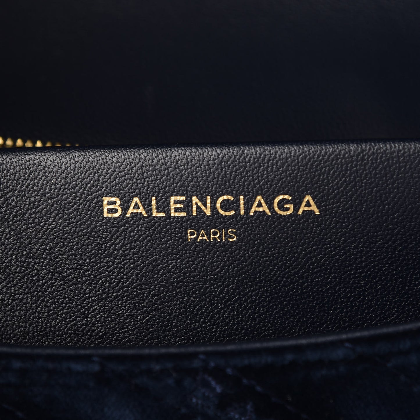 Velvet Logo Matelasse M BB Chain Shoulder Bag Navy