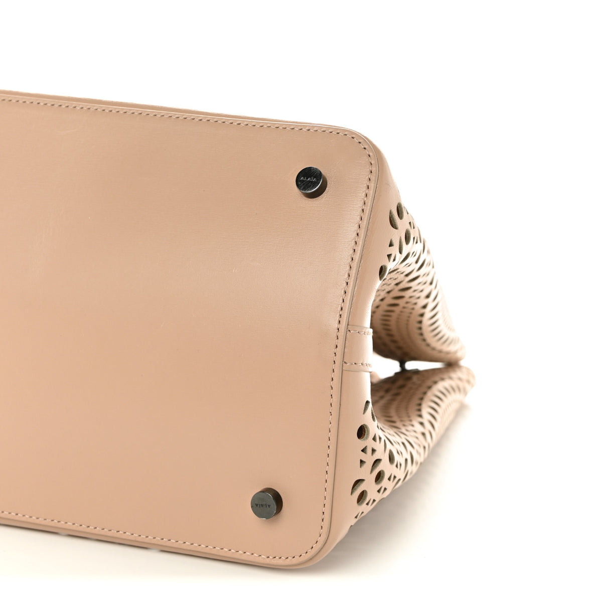 Alaia Calfskin Vienne Mina 32 Bag Sandy 10 of 10