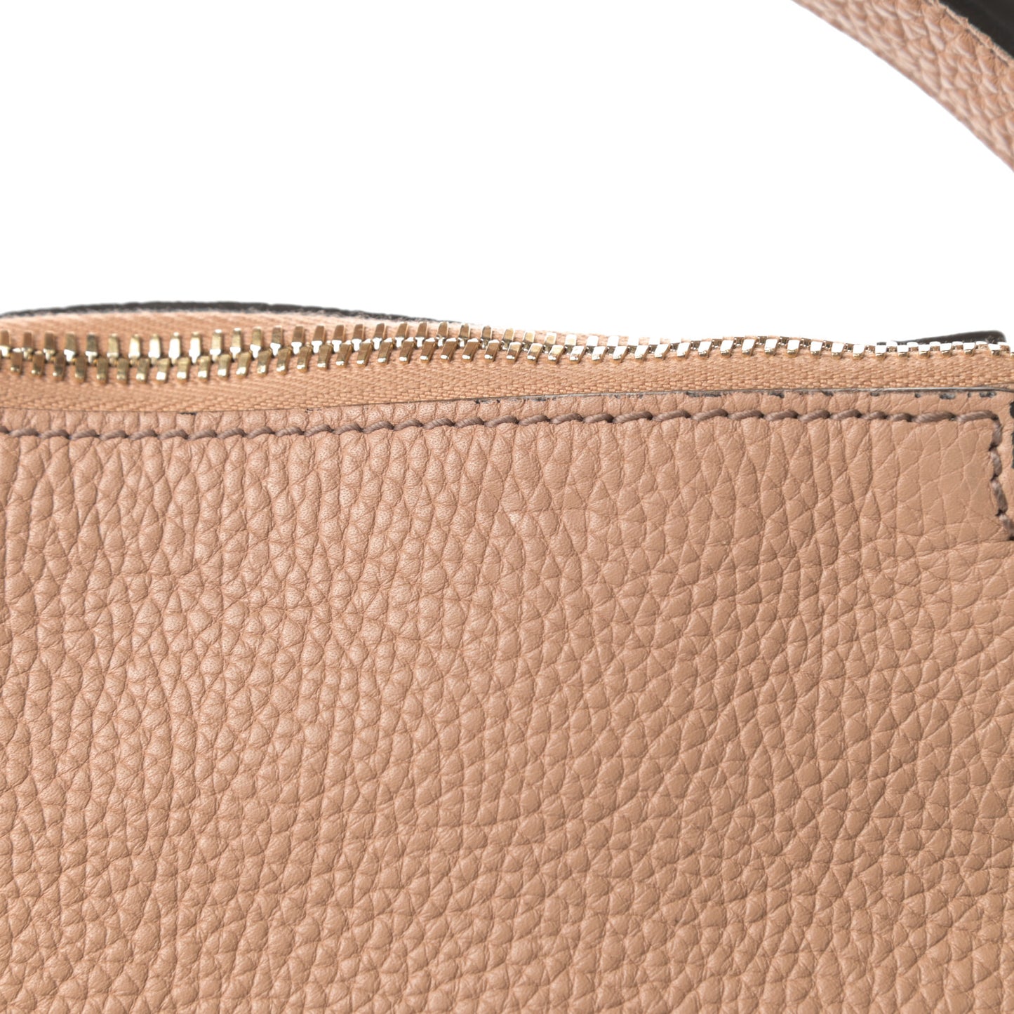 Pebbled Calfskin Large Soho Hobo Camelia